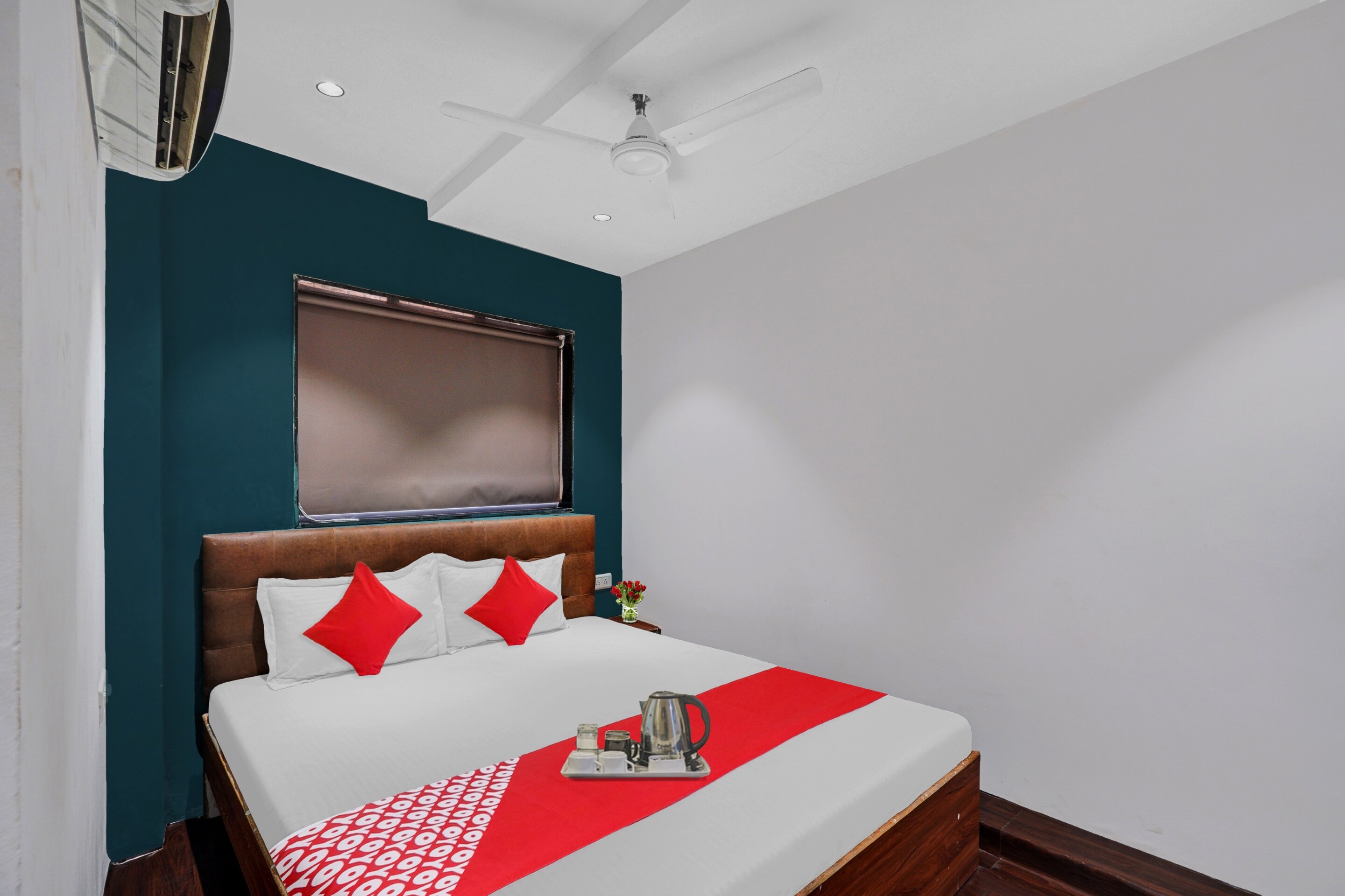 Hotel O by OYO Nidhivan Hotel And Rooms - Tap to explore photos