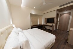 The Bungalow by Sandoz, Lajpat Nagar