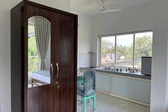 Luxury Mount View Studio in Ashvem