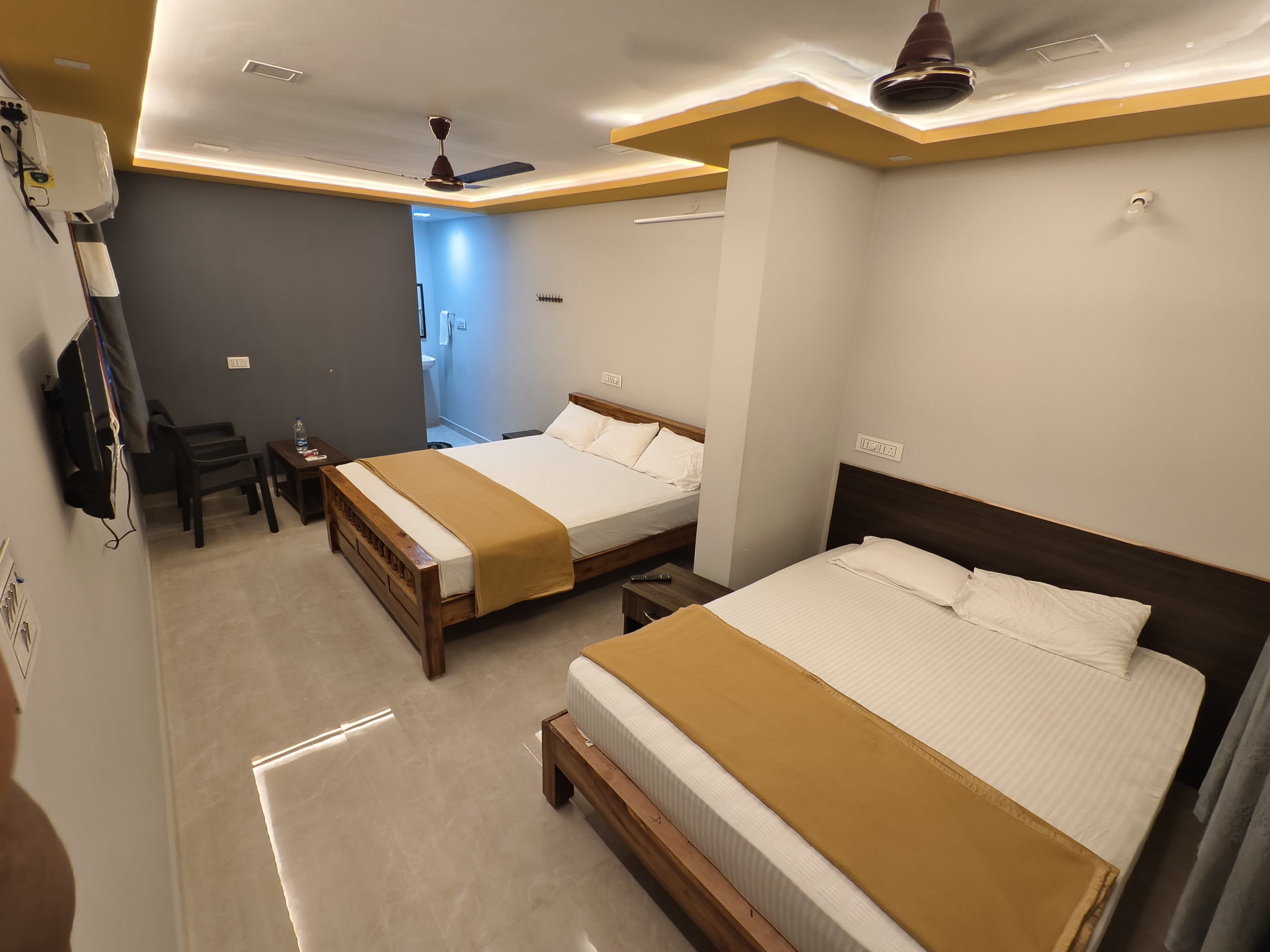 Shiva Ramana Home stay - Tap to explore photos
