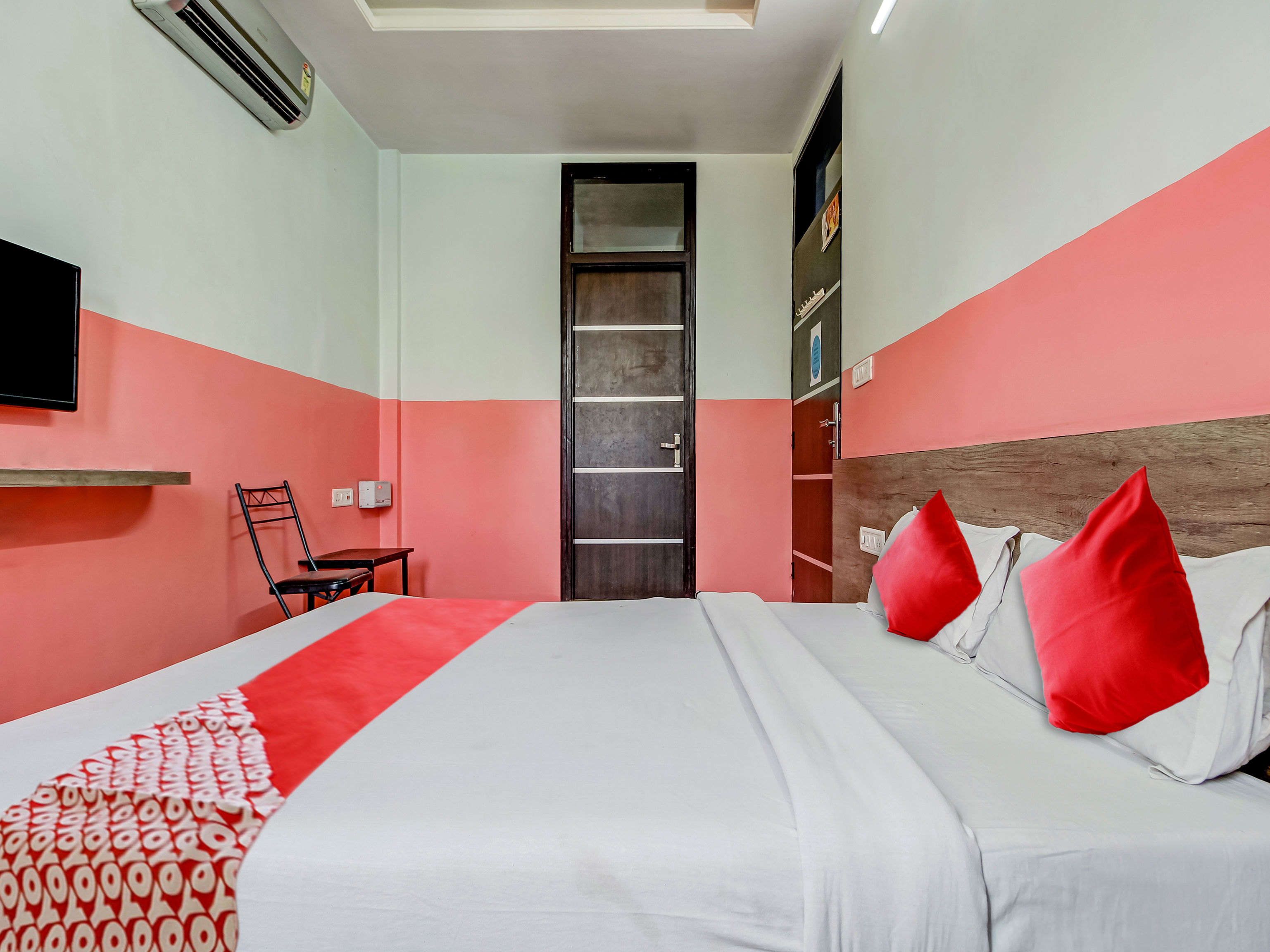 Hotel O Rajwada Inn - Tap to explore photos