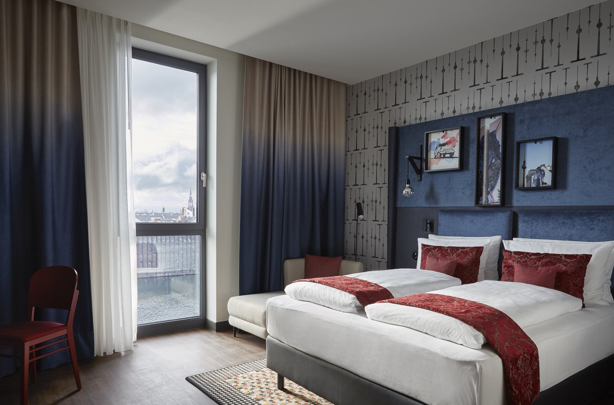Hotel Indigo Berlin East Side Gallery - Tap to explore photos