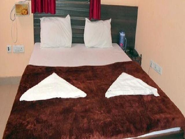 Hotel Mansarovar Muskan - Tap to explore photos