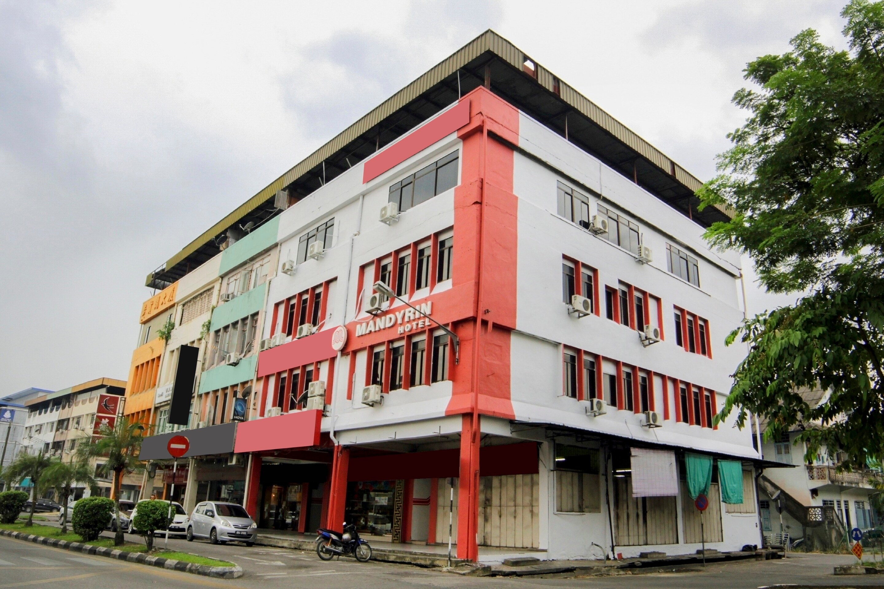 OYO 1173 Mandyrin Hotel - Tap to explore photos