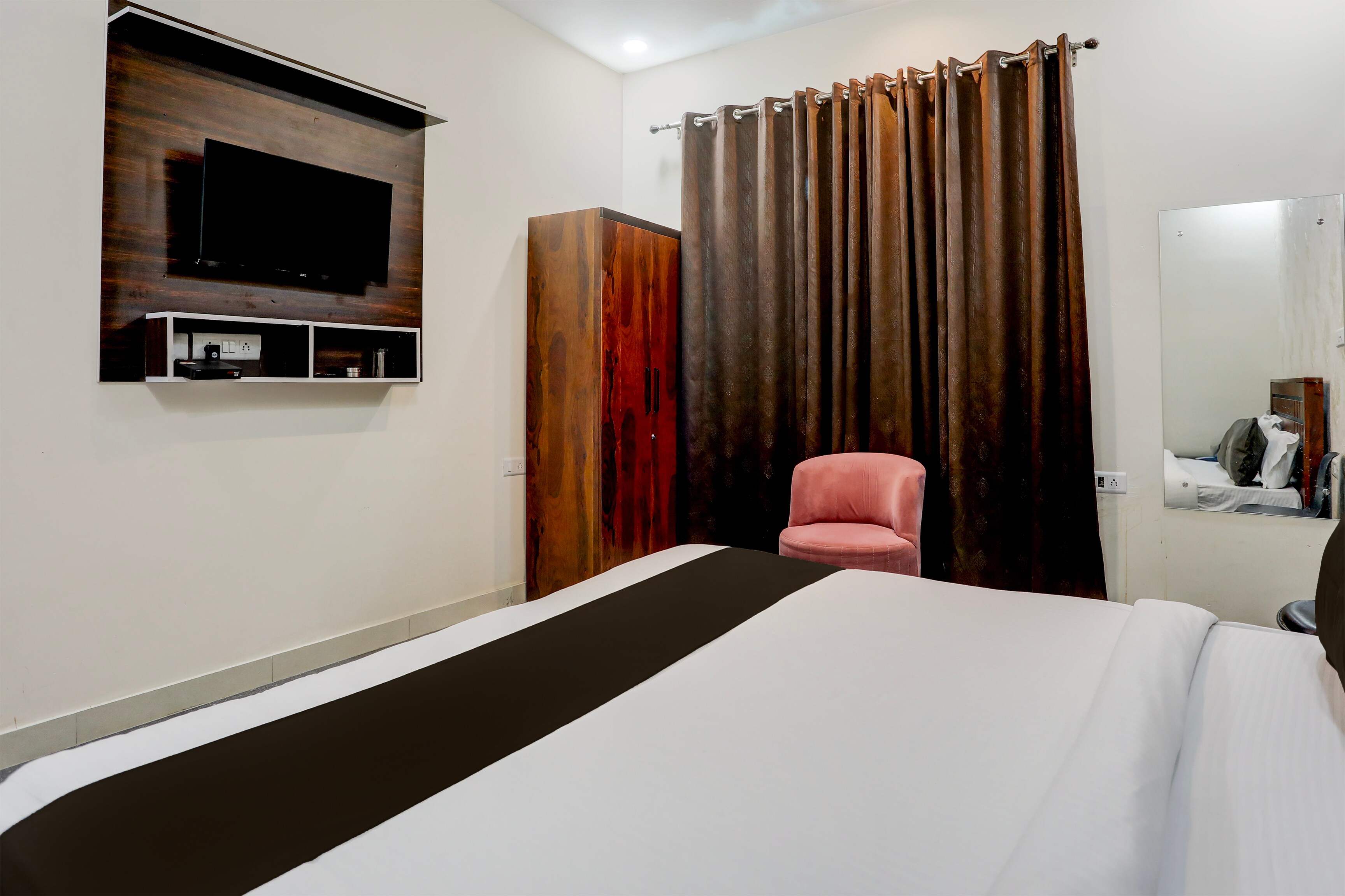 Hotel Aastha Shree Dham - Tap to explore photos