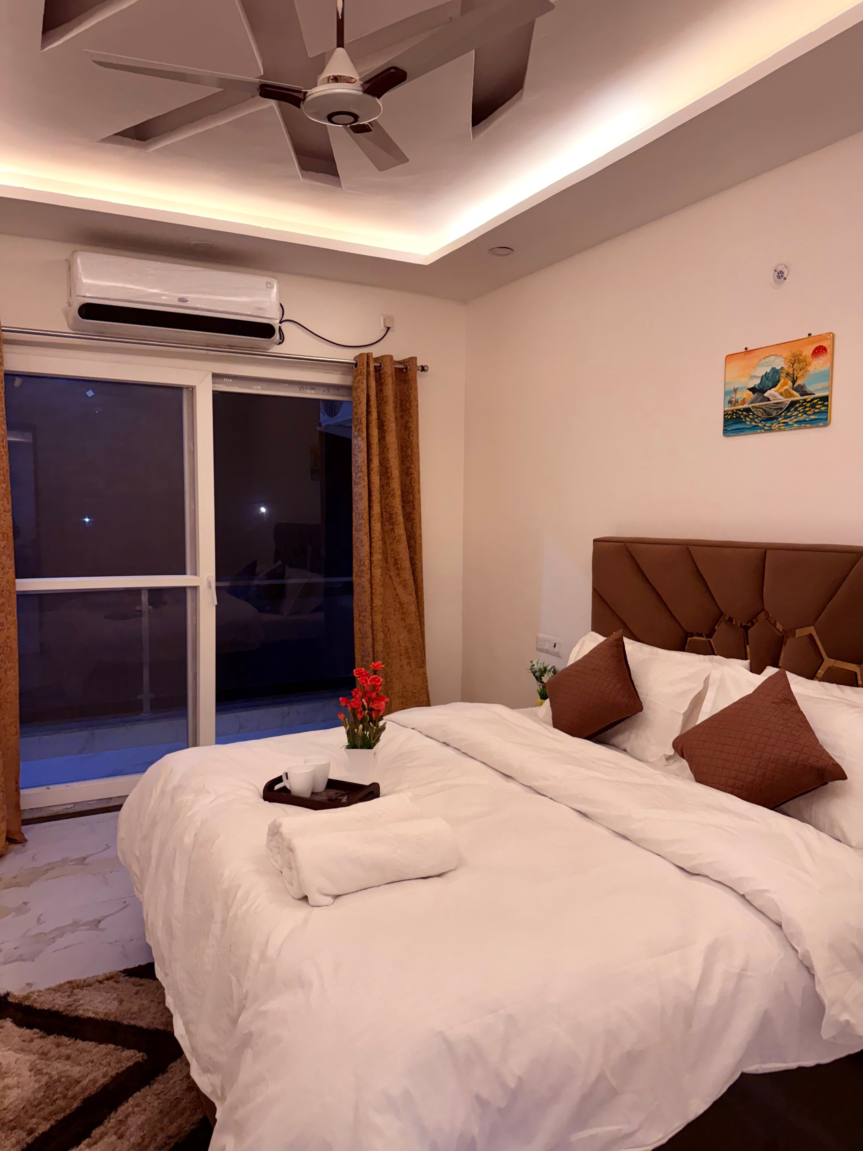 2BHK with Mesmerizing Ganga View - Tap to explore photos