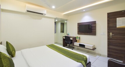 Hotel Palliate Room Type - Executive 4 BED Room