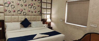 Geet Guest House and Restaurant