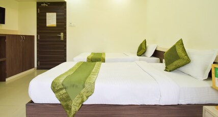 Hotel Palliate Room Type - Executive 4 BED Room Hotel Palliate Room Type - Executive 4 BED Room