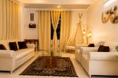 Rooms of Vibra Vista Private Balcony View 15 min Mall Road