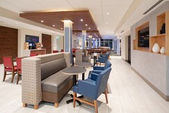 Holiday Inn Express & Suites GOODLAND I-70