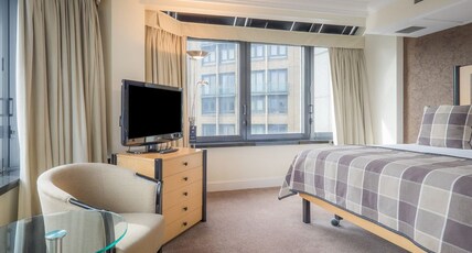 Hilton London Metropole Room Type - KING EXEC INTERNAL VIEW