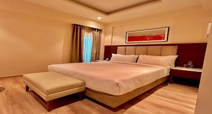 Clubhouse by CheckIn Amritsar Room Type - Deluxe King Room