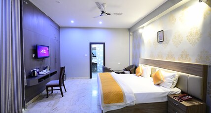 Hotel Jataka Inn Room Type - Suite Room with Balcony
