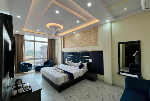 KashVi Hotels