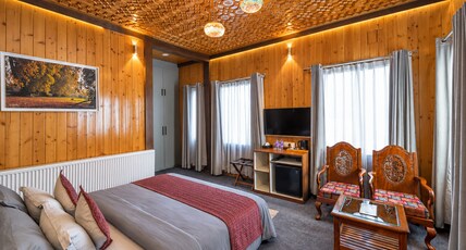 Gulmarg Woods by Stay Pattern - Gondola Room Type - Premier Room with Balcony