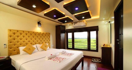 Upper Deck Houseboats Room Type - 6 Bedroom Private Premium Houseboat Full time Ac Upper Deck Houseboats Room Type - 6 Bedroom Private Premium Houseboat Full time Ac