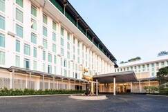 Ramada Plaza by Wyndham Chao Fah