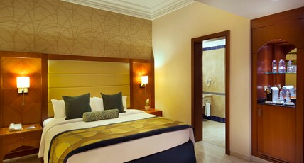 Crowne Plaza JORDAN - DEAD SEA RESORT & SPA Room Type - 1 King Bed 1 Bedroom Suite Sea View