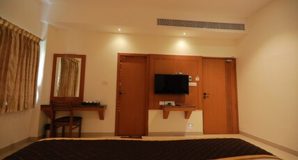 HOTEL ASHOK PALACE Room Type - Deluxe Room