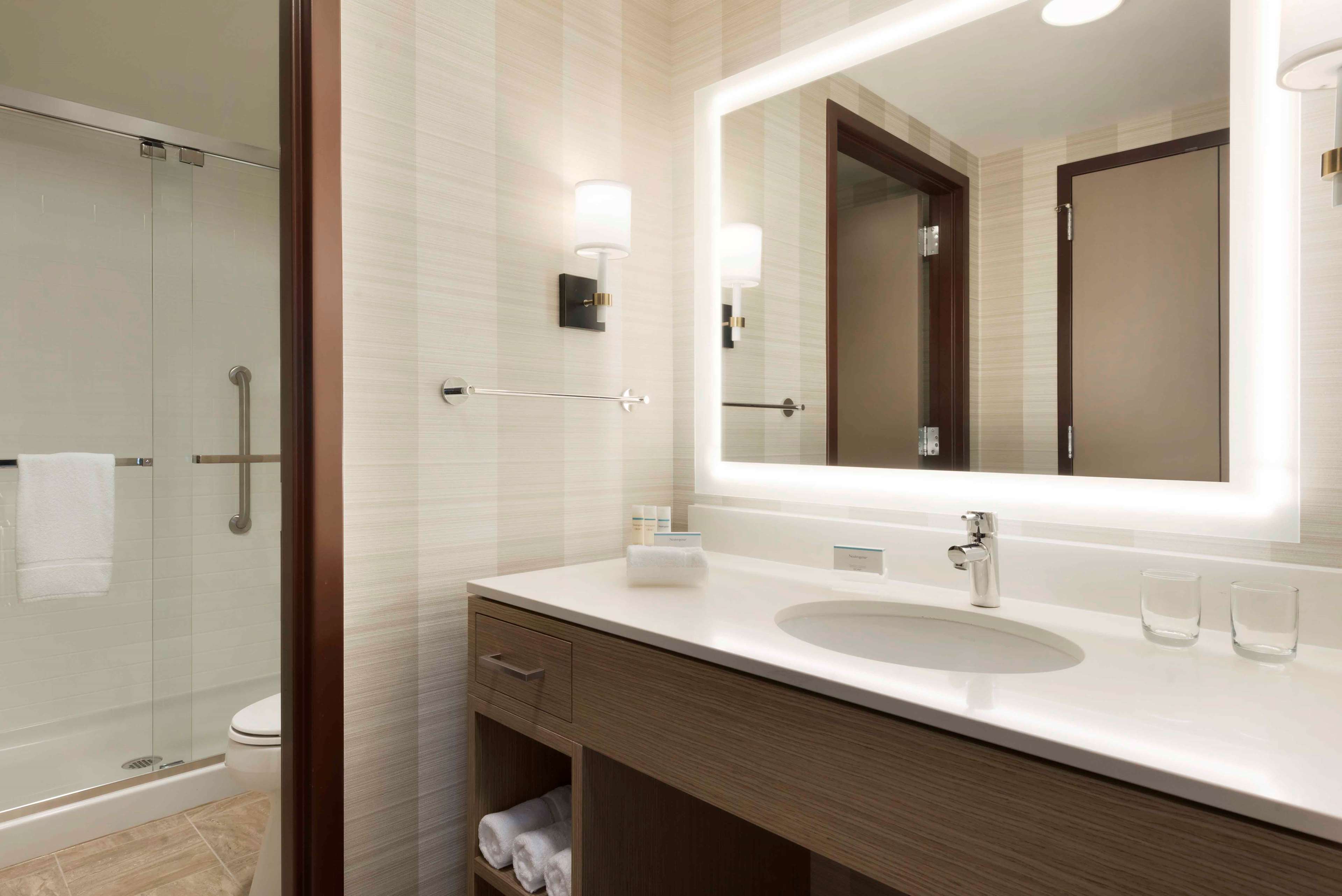 Homewood Suites by Hilton Chicago Downtown West Loop - Tap to explore photos