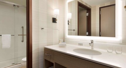 Homewood Suites by Hilton Chicago Downtown West Loop Room Type - 1K STUDIO STE SKYLINE VW