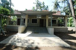 Shalom Inn | Rooms in a Villa