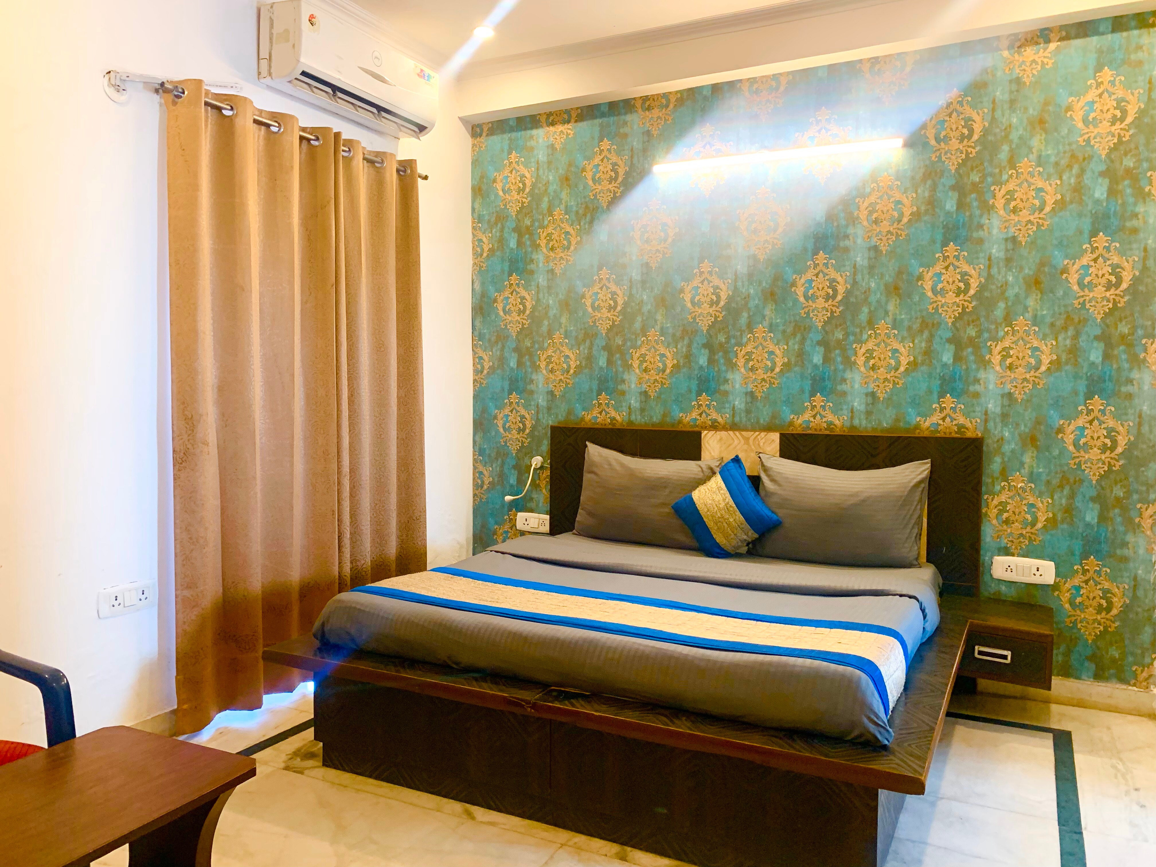 Instay 1525 | 2BHK Apt and Private Theatre/ 3BHK Apt - Tap to explore photos