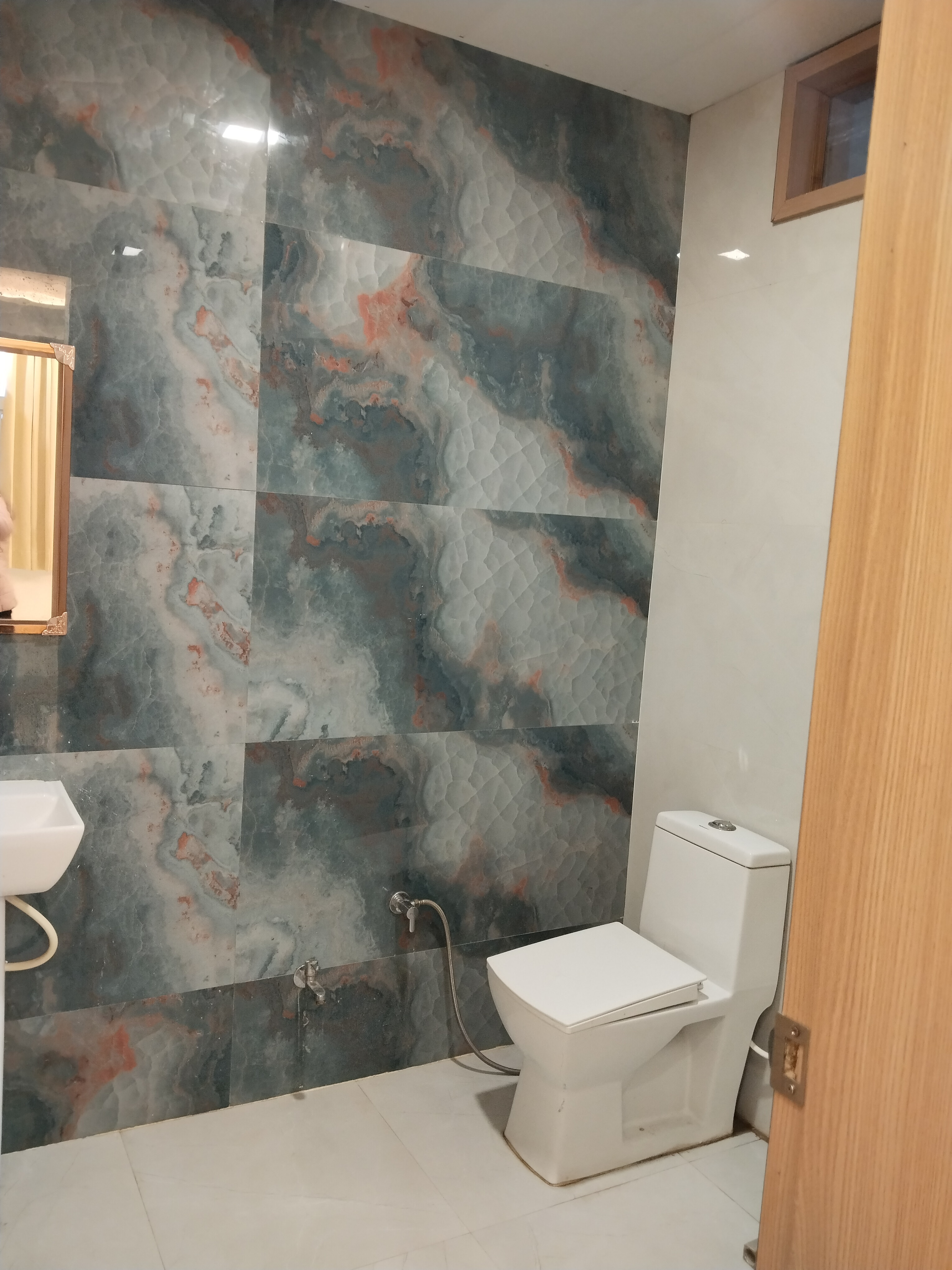 HOTEL VATIKA ROYAL - Tap to explore photos