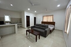 Studio House Near Airport