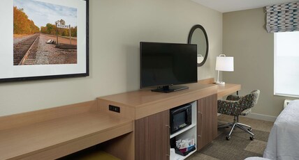 Hampton Inn & Suites by Hilton Rogers Room Type - 2QN MOB HEARING ACC TUB NS