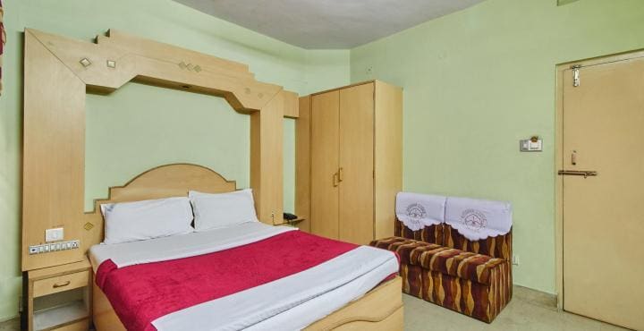 Hotel Ayodhya - Tap to explore photos