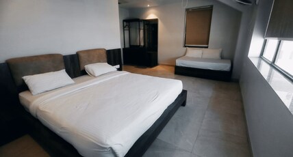 JHAROKHA PALACE Room Type - Standard Room