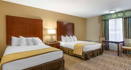 Best Western Sunday House Inn Room Type - 2 Queen Beds, Non-Smoking, High Speed Internet Access, Coffee Maker, Hairdryer, Iron And Ironing Boa Best Western Sunday House Inn Room Type - 2 Queen Beds, Non-Smoking, High Speed Internet Access, Coffee Maker, Hairdryer, Iron And Ironing Boa