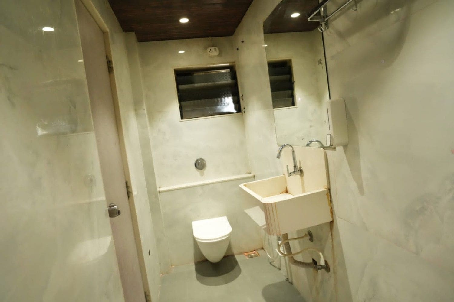 Hotel Park Inn Shirdi - ( 100m From Sai Temple ) - Tap to explore photos