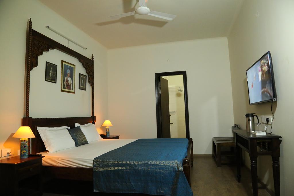 Saket Inn - Tap to explore photos