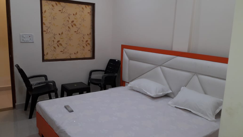 Swaran Cottage - Tap to explore photos