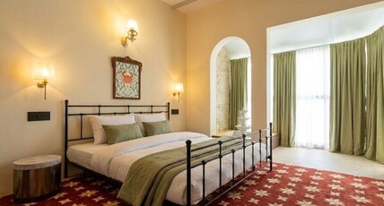 La Maison Pondicherry - Heritage Homestay Room Type - Colonial Suite with Jacuzzi