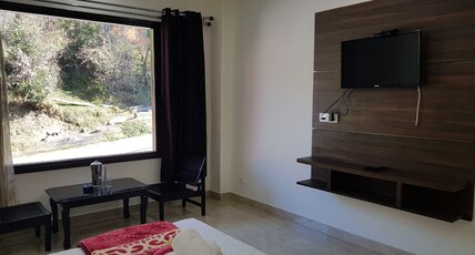 Hotel Pinewood Dalhousie Room Type - Super Deluxe Room with Balcony