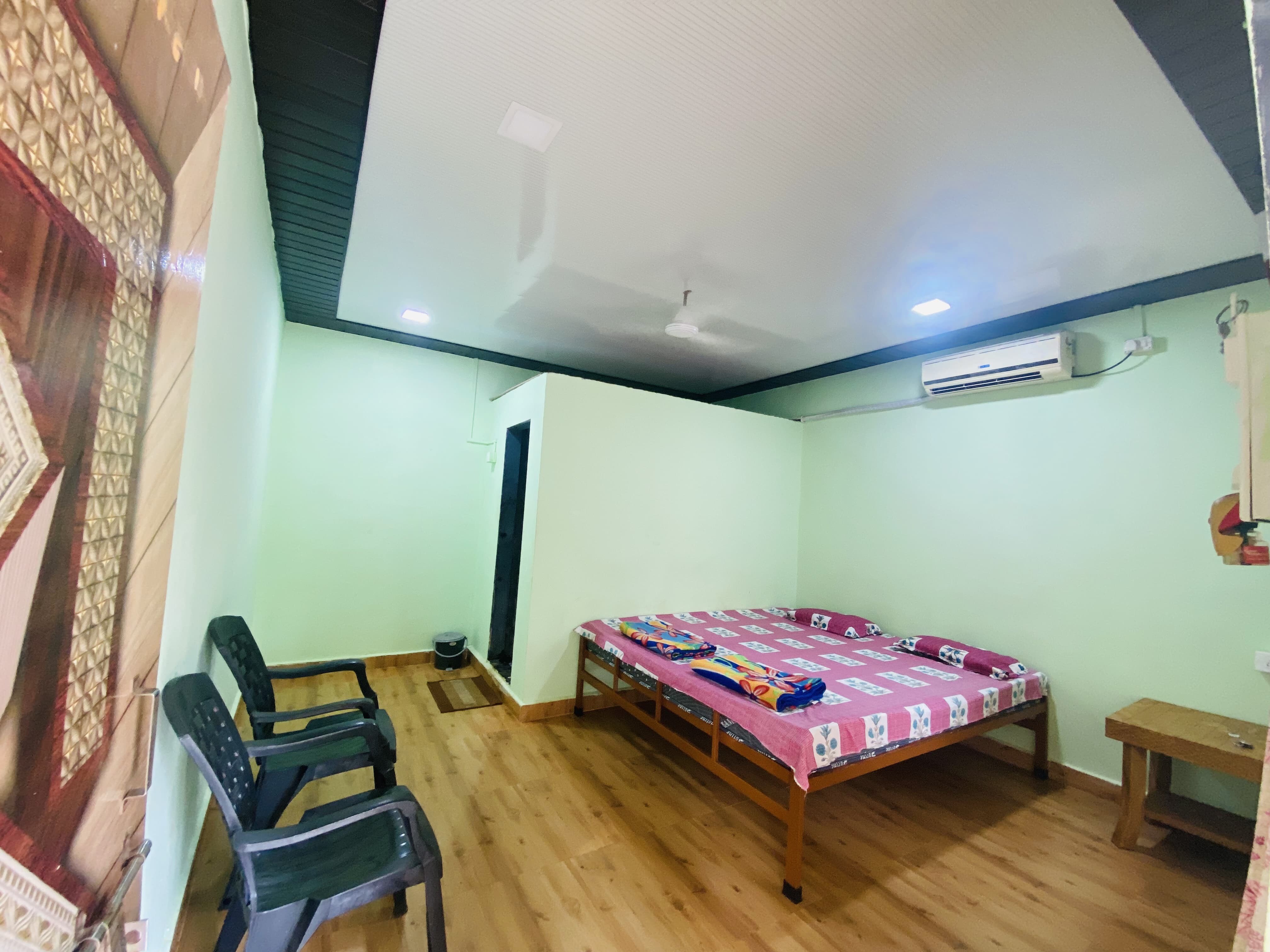 Sunshine home stay - Tap to explore photos
