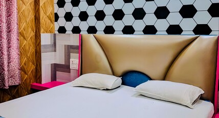 Hotel Galy International Room Type - Super Deluxe Room