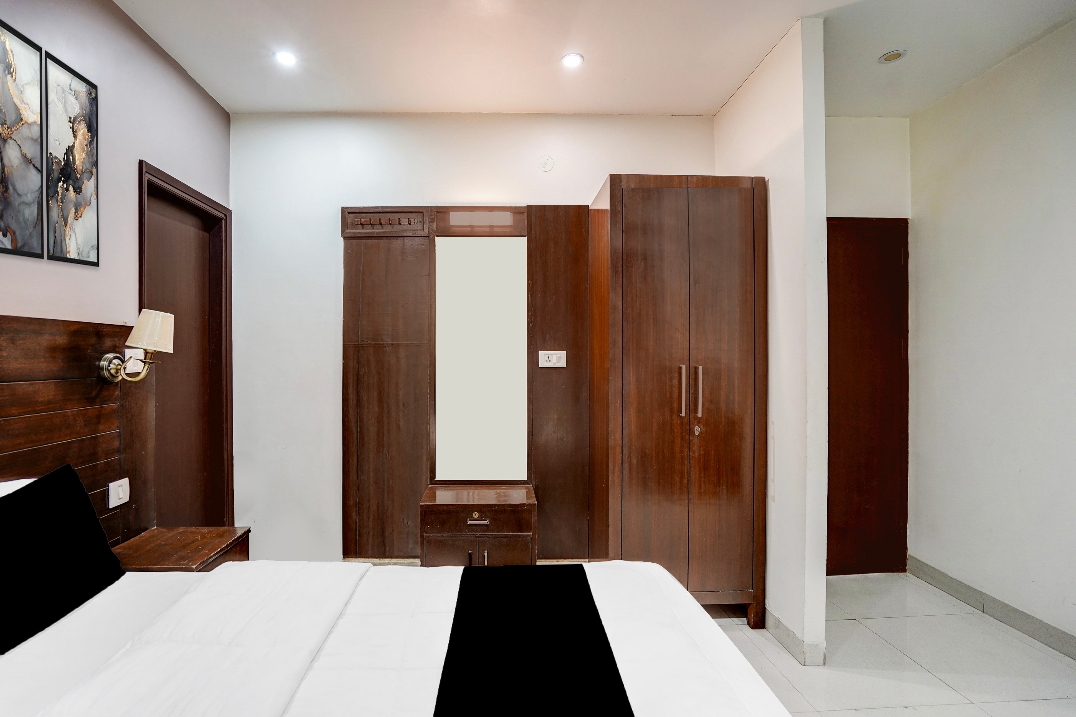 Super Collection O Prem Nagar Dehradun Formerly Hotel Parjaat Residency - Tap to explore photos
