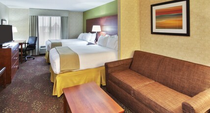 Holiday Inn Express & Suites Frankenmuth Room Type - 2 Queen Suite Sofa Bed Holiday Inn Express & Suites Frankenmuth Room Type - 2 Queen Suite Sofa Bed