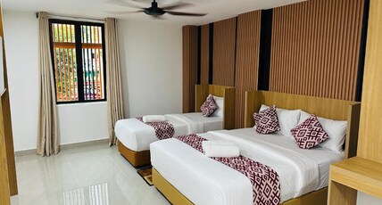 Cozy Hotel @ KL Sentral Room Type - Deluxe Family Room with Balcony
