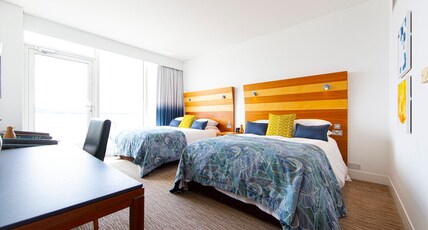 voco ST. DAVID'S CARDIFF, an IHG hotel Room Type - 2 Queen Standard