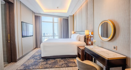 Centara Grand at CentralWorld Room Type - Executive Suite Corner Suite Centara Grand at CentralWorld Room Type - Executive Suite Corner Suite