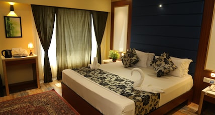 HOTEL MADNI ROYALE (50 Mtrs from Dargaah) Room Type - Suite Room