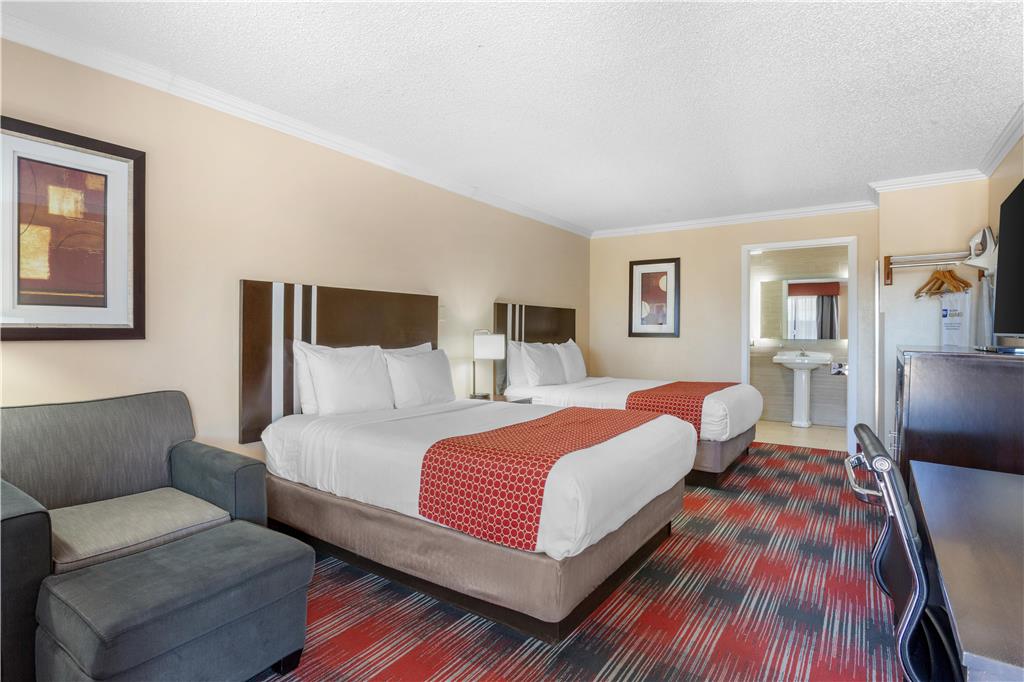Best Western Brady Inn - Tap to explore photos
