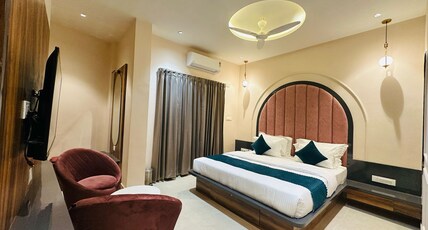Hotel lotos inn Room Type - Super Deluxe
