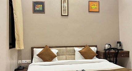 Hotel Singh Comfort Inn Room Type - Deluxe Double Room